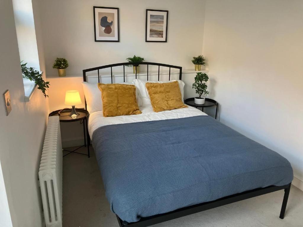Awesome Refurbished 1 Bed Flat Few Steps To High St ! - 2 East House Daire Epsom Dış mekan fotoğraf